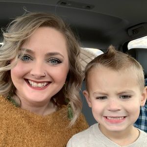 Meet your Posher, Whitney